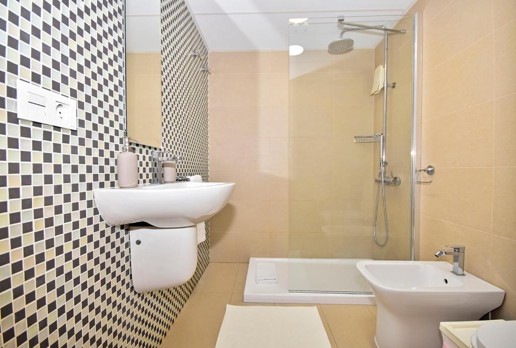 Aparthotel Ola Blanca Cala de Finestrat Quarto foto