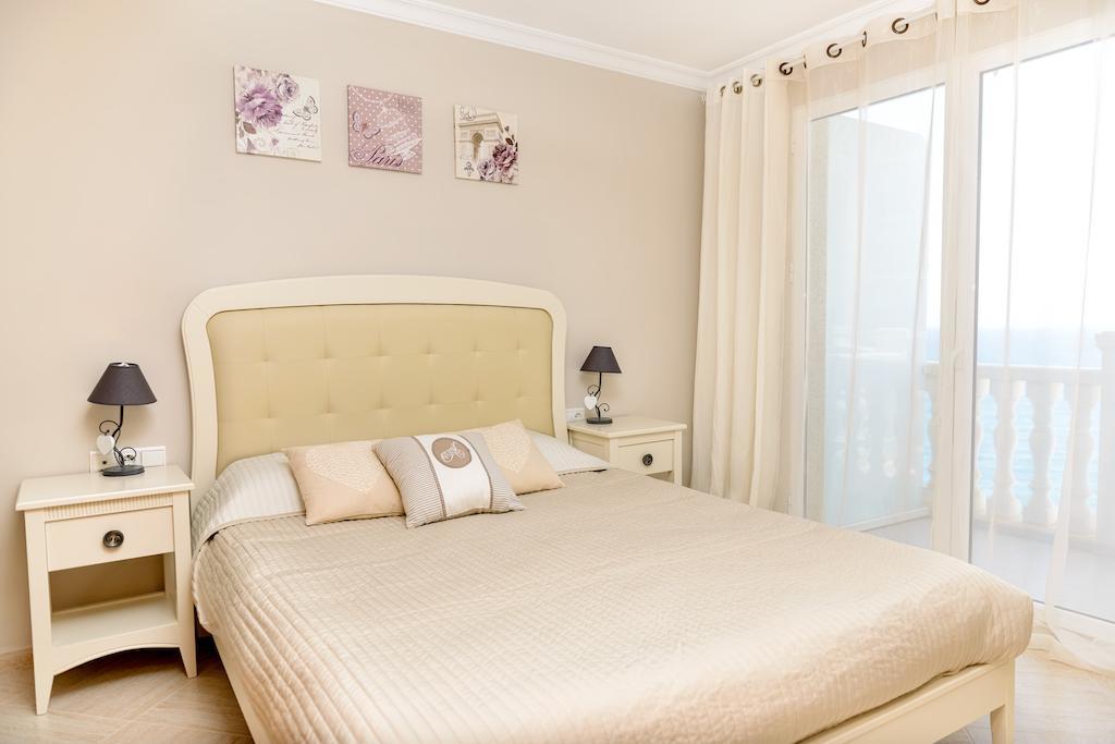 Aparthotel Ola Blanca Cala de Finestrat Quarto foto